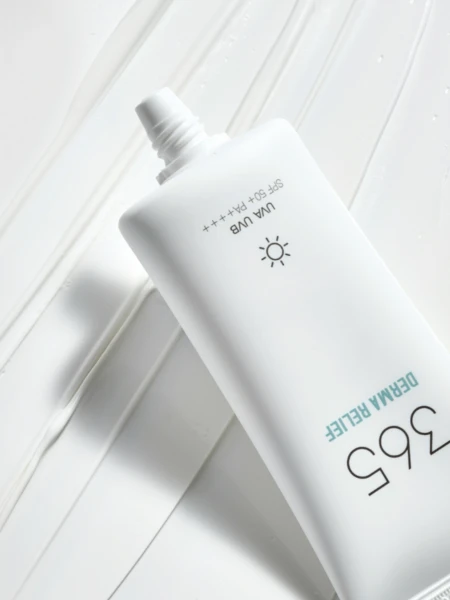 Успокаивающий солнцезащитный крем с растительными экстрактами Round Lab Derma Relief Sun Cream SPF50+ PA++++ Успокаивающий солнцезащитный крем с растительными экстрактами Round Lab Derma Relief Sun Cream SPF50+ PA++++