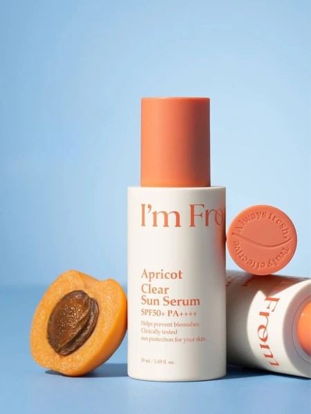 МИНИ Солнцезащитное молочко с экстрактом абрикоса I'm from Apricot Clear Sun Serum SPF50+ PA++++ МИНИ Солнцезащитное молочко с экстрактом абрикоса I'm from Apricot Clear Sun Serum SPF50+ PA++++