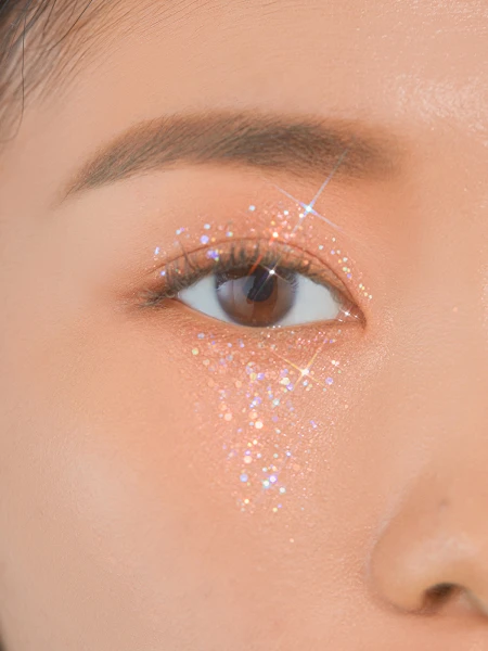 Гелевый глиттер для век UNLEASHIA Get Loose Glitter Gel N°4 Love Dreamer Гелевый глиттер для век UNLEASHIA Get Loose Glitter Gel N°4 Love Dreamer