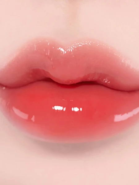 Интенсивный глянцевый блеск для губ fwee 3D Voluming Gloss B02 Sorbet 70%