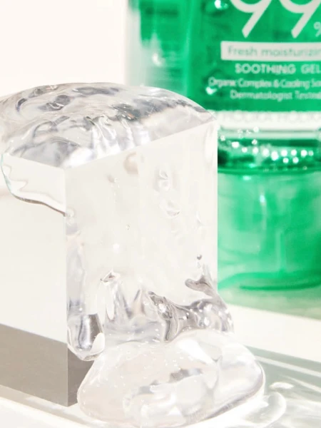 Успокаивающий гель с 99% органическим алоэ вера Holika Holika Aloe Soothing Gel