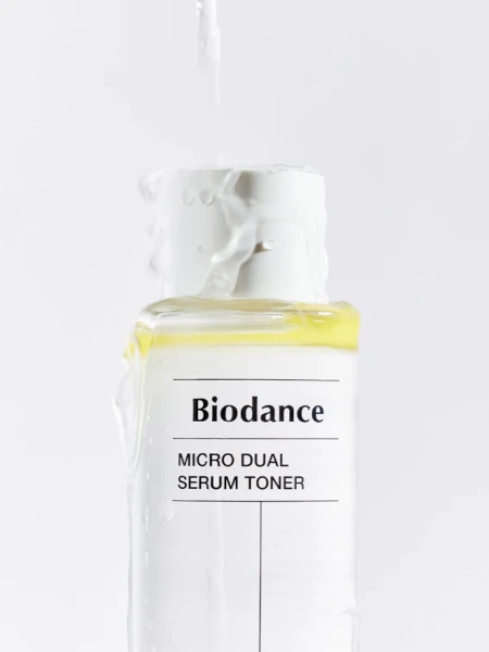 Двухфазный питательный тонер с маслами и гиалуроновой кислотой Biodance Micro Dual Serum Toner Двухфазный питательный тонер с маслами и гиалуроновой кислотой Biodance Micro Dual Serum Toner