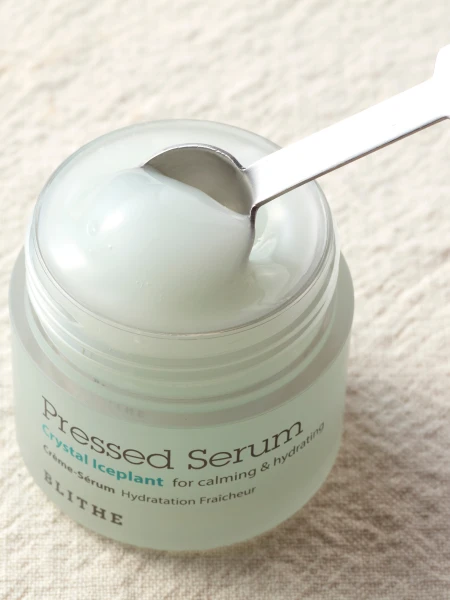 Тонизирующая спрессованная сыворотка-крем мини Blithe Pressed Serum Crystal Iceplant Тонизирующая спрессованная сыворотка-крем мини Blithe Pressed Serum Crystal Iceplant