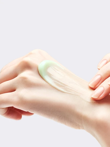 Успокаивающий крем-гель для лица с экстрактом центеллы TOCOBO Cica Calming Gel Cream Успокаивающий крем-гель для лица с экстрактом центеллы TOCOBO Cica Calming Gel Cream