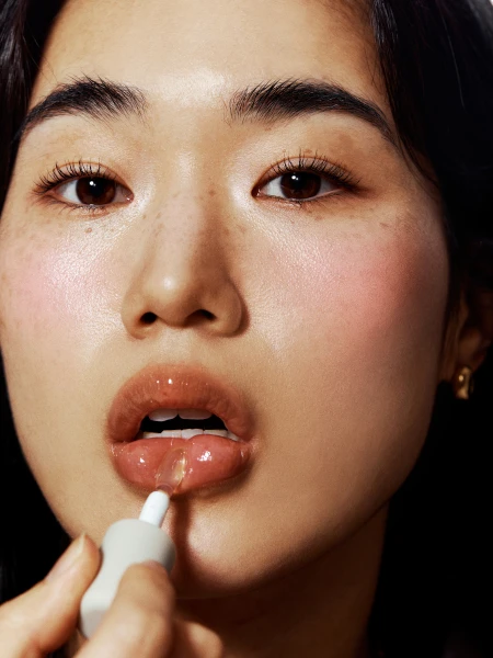 Прозрачный блеск-плампер для губ UNLEASHIA Sisua Popcorn Syrup Lip Plumper No. 100 Unicorn Salt