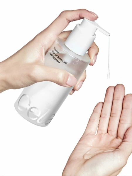 Очищающий гель для сужения пор с кислотами Celladix Trouble Clear pH Balanced Gel Cleanser