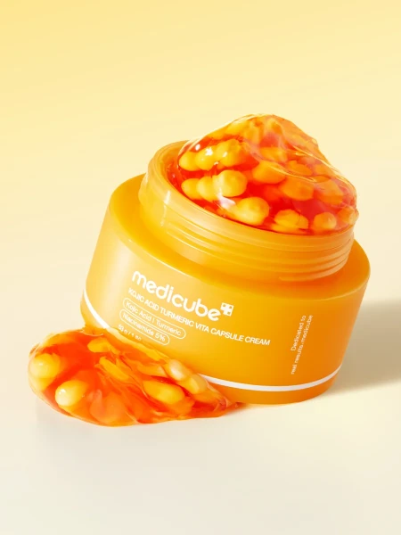 Осветляющий капсульный крем с экстрактом куркумы Medicube Kojic Acid Turmeric Vita Capsule Cream