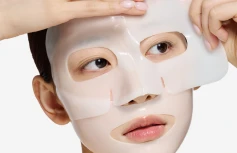Успокаивающая гидрогелевая маска с экстрактом центеллы Sungboon Editor Deep Collagen Cica Teatree Soothing Mask