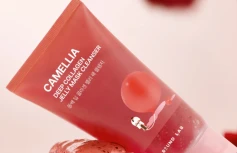 Очищающая маска-пенка с экстрактом камелии Round Lab Camellia Deep Collagen Jelly Mask Cleanser