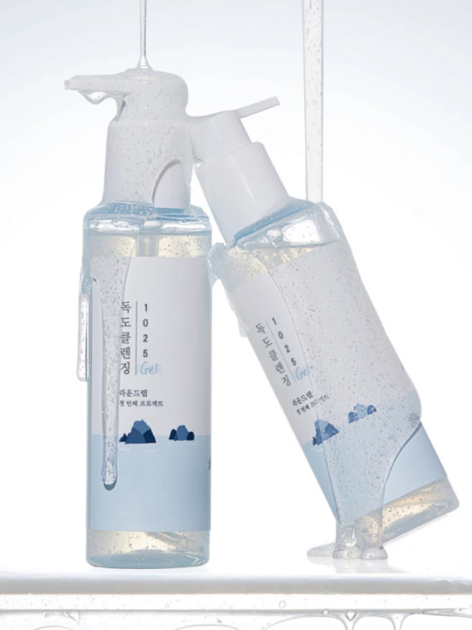 Мягкий гель для умывания с морской водой Round Lab 1025 Dokdo Cleansing Gel