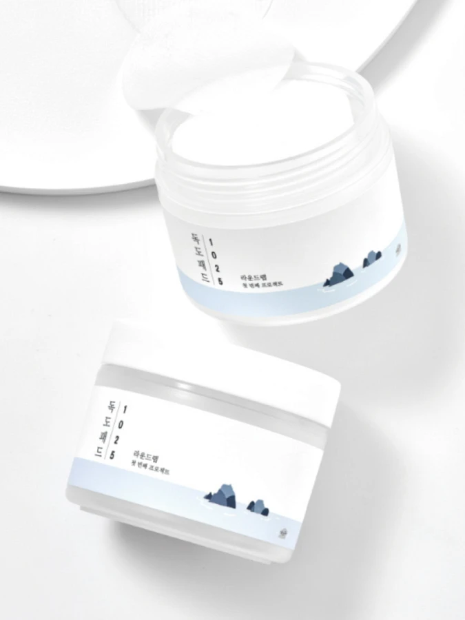 Мягкие отшелушивающие тонер-пэды с морской водой Round Lab 1025 Dokdo Pad