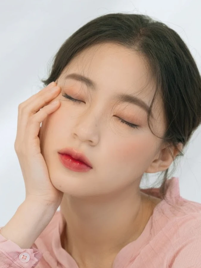 Сочный глянцевый пигмент для губ с фруктовым оттенком инжира rom&nd Juicy Lasting Tint 06 FigFig