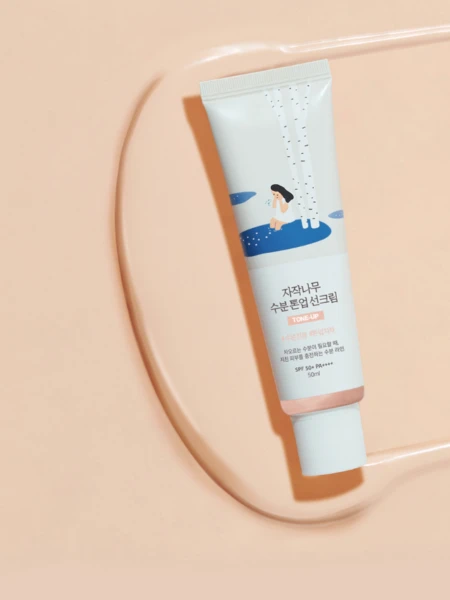 Осветляющий солнцезащитный крем с берёзовым соком Round Lab Birch Juice Tone-Up Sun Cream SPF50+ PA++++ Осветляющий солнцезащитный крем с берёзовым соком Round Lab Birch Juice Tone-Up Sun Cream SPF50+ PA++++