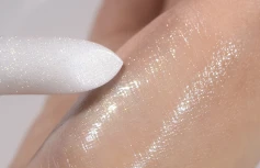 Увлажняющий бальзам для губ с блёстками UNLEASHIA Glacier Vegan Lip Balm No.1 Snow Frost