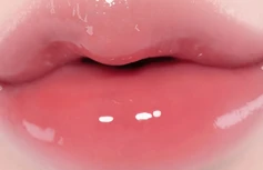 Интенсивный глянцевый блеск для губ fwee 3D Voluming Gloss B01 Vanilla 70%