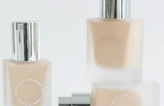 Тональный флюид для лица в бежевом оттенке DPU Mood Airbrush Pro Fit Foundation 23 Natural Beige