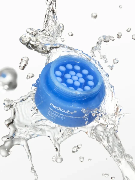 Увлажняющий капсульный крем с гиалуроновой кислотой и пантенолом Medicube Hyaluronic Moisturizing Capsule Cream