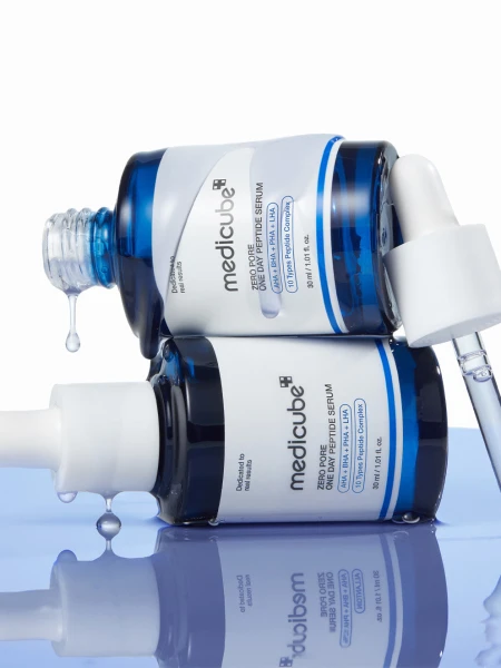 Себорегулирующая сыворотка для сужения пор с комплексом кислот Medicube Zero Pore One Day Serum