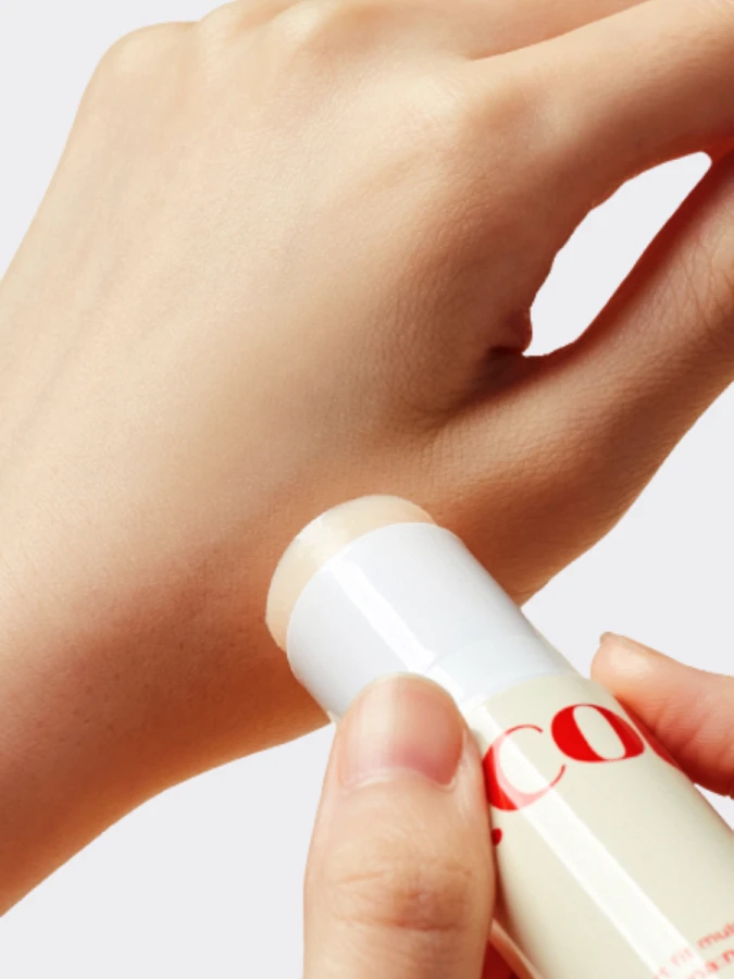 Мультифункциональный разглаживающий бальзам-стик с коллагеном Ma:nyo Factory Collagen Heart Fit Multi Balm