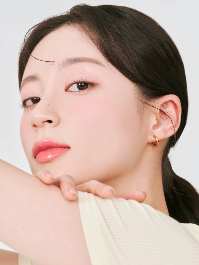 Сочный глянцевый тинт для губ с оттенком мякоти абрикоса rom&nd Juicy Lasting Tint 31 Bare Apricot Сочный глянцевый тинт для губ с оттенком мякоти абрикоса rom&nd Juicy Lasting Tint 31 Bare Apricot