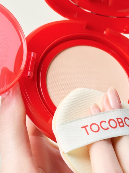 Тональный кушон с сияющим финишем TOCOBO Apple Dewy Fit Cushion 27 Toast