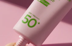 Увлажняющий солнцезащитный крем Ma:nyo Factory Foundation-Free Sun Cream Moisture SPF50+ PA++++