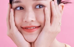 Кремовый оттеночный бальзам для губ в морковном оттенке TOCOBO Powder Cream Lip Balm 033 Carrot Cake