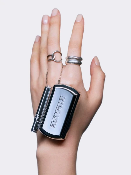 Карманная кисть для макияжа губ BRAYE Pocket Lip Brush Карманная кисть для макияжа губ BRAYE Pocket Lip Brush