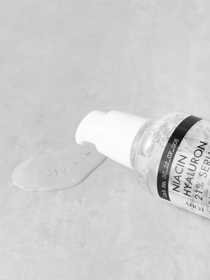 Сыворотка для ровного тона кожи Derma Factory Niacin Hyaluron 21% Serum