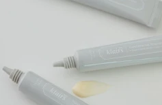 Крем для век с кофеином и пептидами Dear, Klairs Fundamental Nourishing Eye Butter