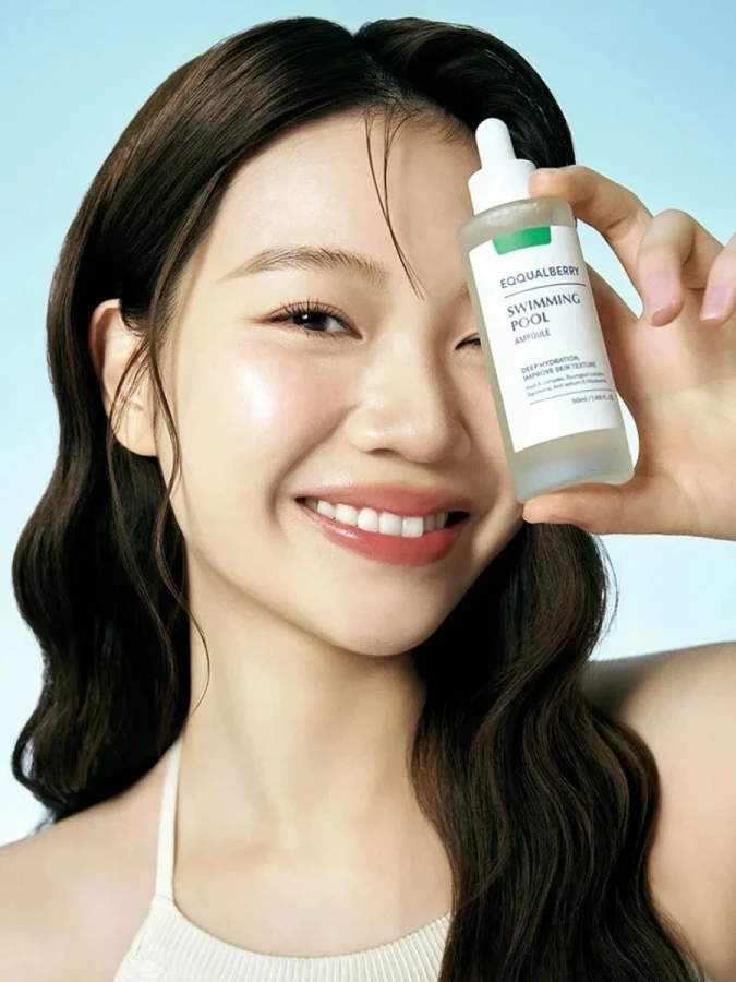 Увлажняющая сыворотка с гиалуроновой кислотой EQQUALBERRY Swimming Pool Ampoule