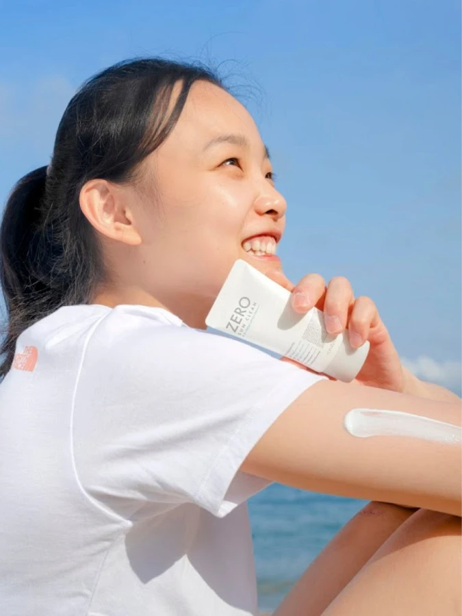 Лёгкий освежающий солнцезащитный крем rom&nd Zero Sun Clean 01 Fresh SPF50+PA++++