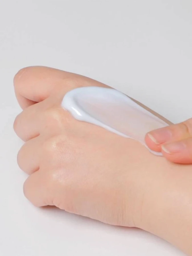 Увлажняющая маска-плёнка для лица с гиалуроновой кислотой MEDI-PEEL Mooltox Hyaluron Layer Wrapping Mask