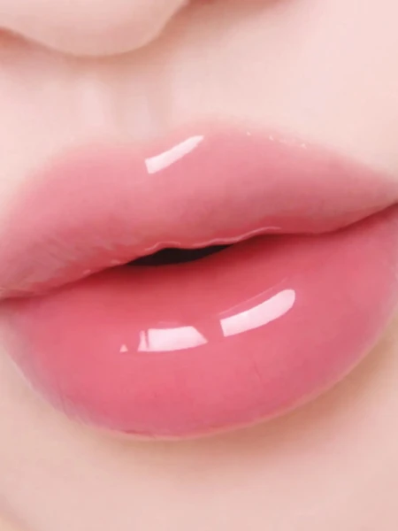 Интенсивный глянцевый блеск для губ fwee 3D Voluming Gloss B07 Peach 70%