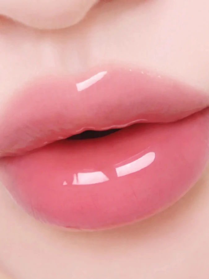 Интенсивный глянцевый блеск для губ fwee 3D Voluming Gloss B07 Peach 70%