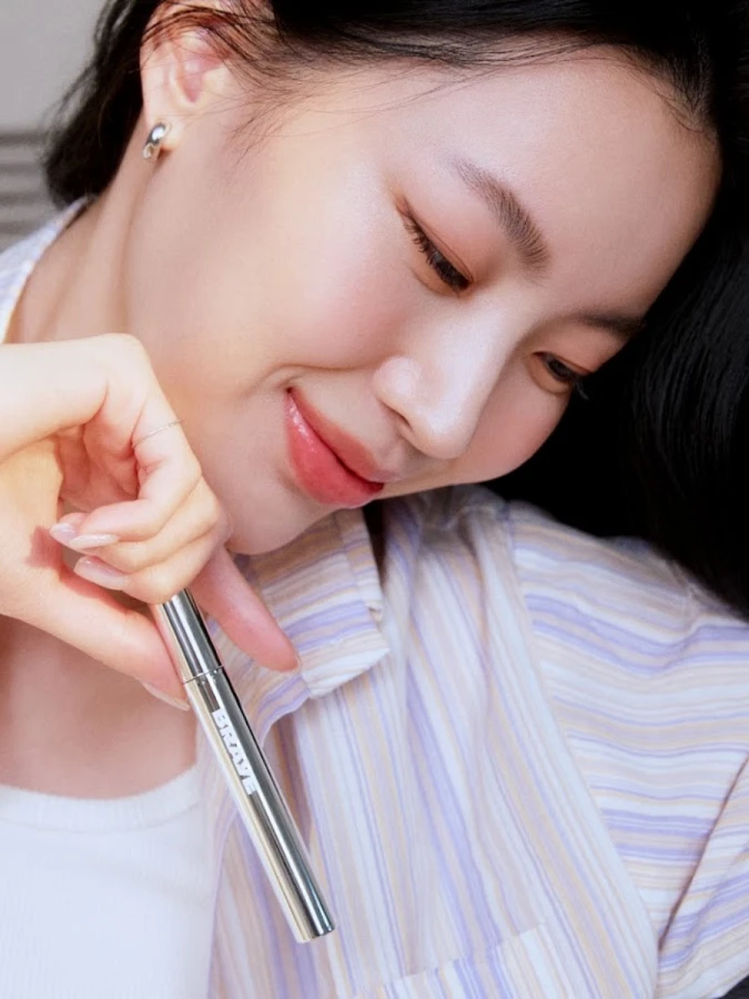 Сияющий тинт для губ с глянцевым финишем BRAYE Thin Glow Tint 01 Poetic