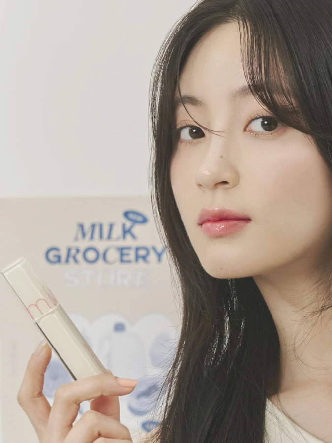 Лёгкий глянцевый пигмент в оттенке персикового десерта rom&nd DEWY·FUL Water Tint 09 Cotton Melba