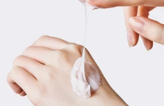Глубокоочищающая пенка для умывания с белой глиной и каламином TOCOBO Coconut Clay Cleansing Foam