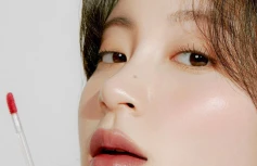 Сочный глянцевый тинт для губ с ореховым оттенком макадамии rom&nd Juicy Lasting Tint 23 Nucadamia