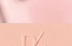 Нежные сухие румяна Dasique Soft Blur Cheek #07 Nude Beige