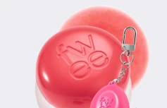 Набор: оттеночное суфле + брелок fwee Lip&Cheek Blurry Pudding Pot Keyring Set CR02 Boy