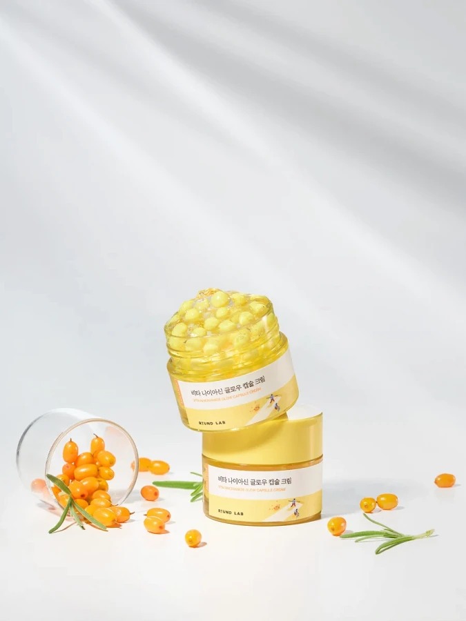 Осветляющий капсульный крем для лица с ниацинамидом Round Lab Vita Niacinamide Glow Capsule Cream