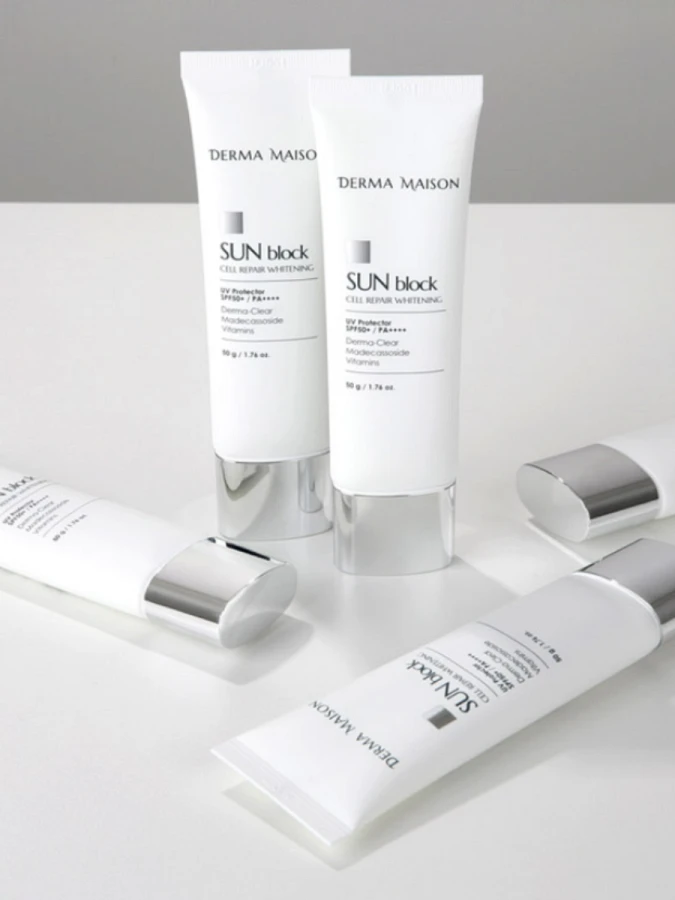 Солнцезащитный крем SPF50+PA++++ MEDI-PEEL Derma Maison Sun Block Cell Repair Whitening