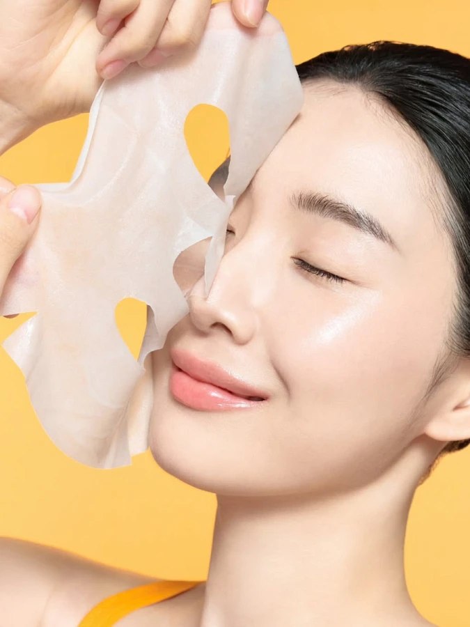 Осветляющая тканевая маска с ниацинамидом Celimax Pore+dark Spot Brightening Serum Mask