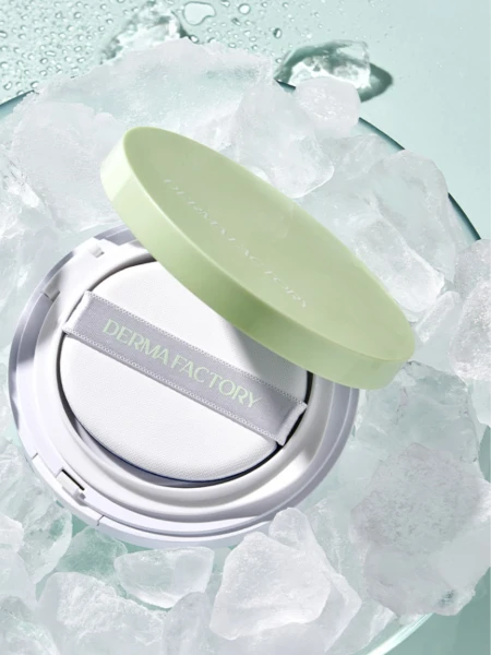 Успокаивающий солнцезащитный кушон с экстрактом кипариса Derma Factory Inorganic Mild Sun Cushion SPF50+PA++++