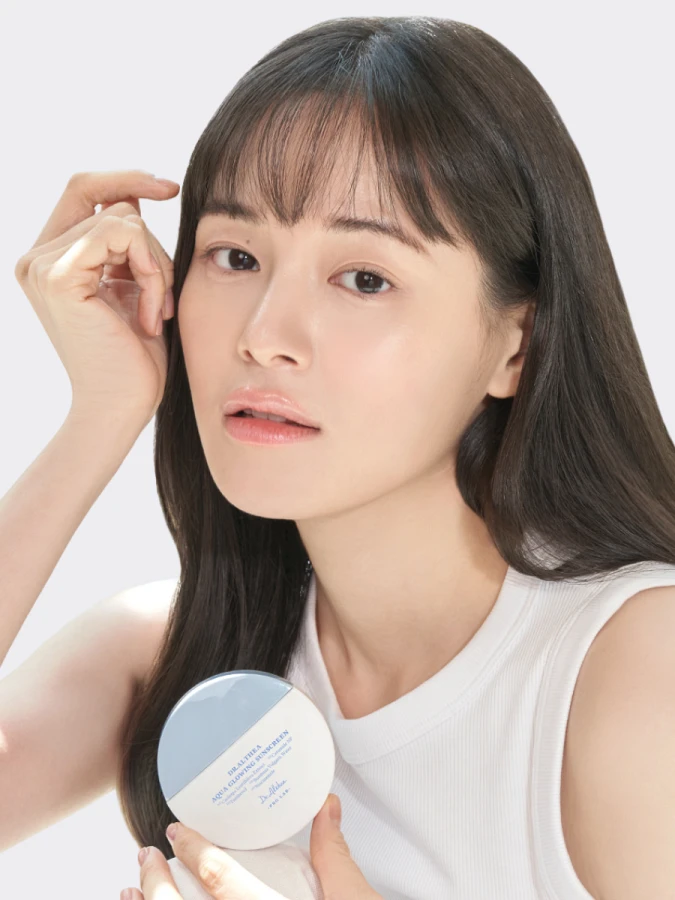 Увлажняющий солнцезащитный крем Dr.Althea Aqua Glowing Sunscreen SPF50+ PA++++