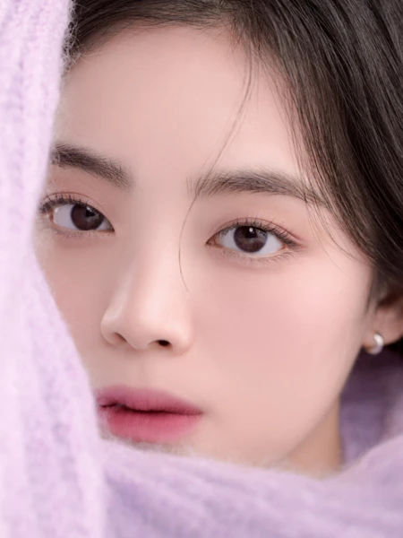 Палетка спрессованных румян в лиловых оттенках Dasique Blending Mood Cheek #05 Violet Knit