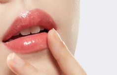 Оттеночный бальзам для губ Nacific Vegan Lip Glow 03 Coral