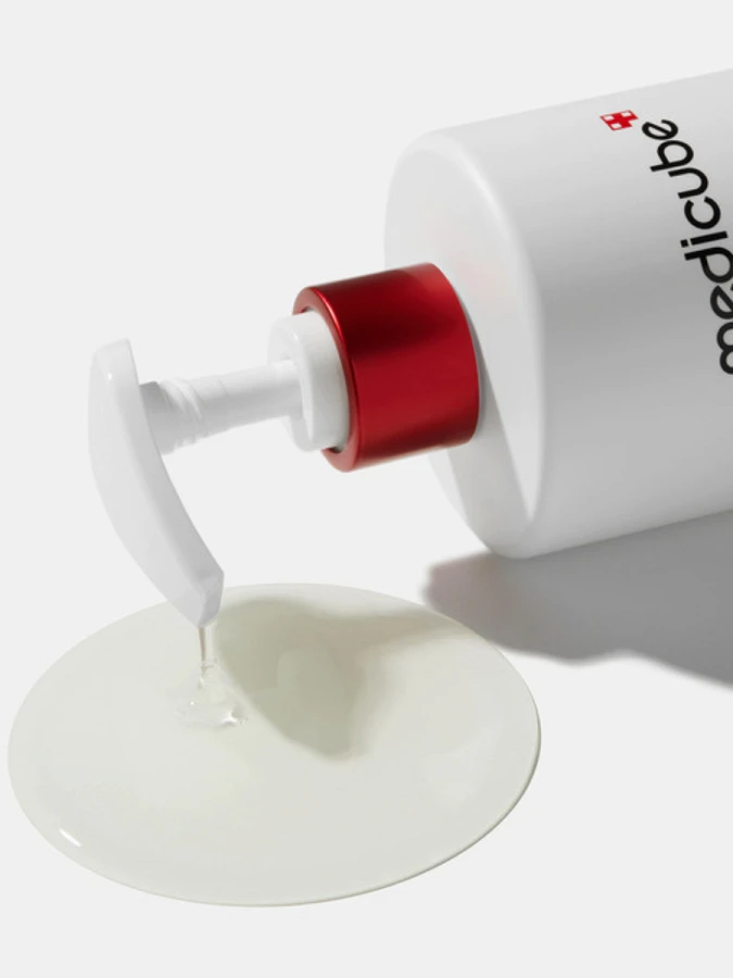Противовоспалительный гель для душа с комплексом кислот Medicube Red Acne Body Wash 2.0