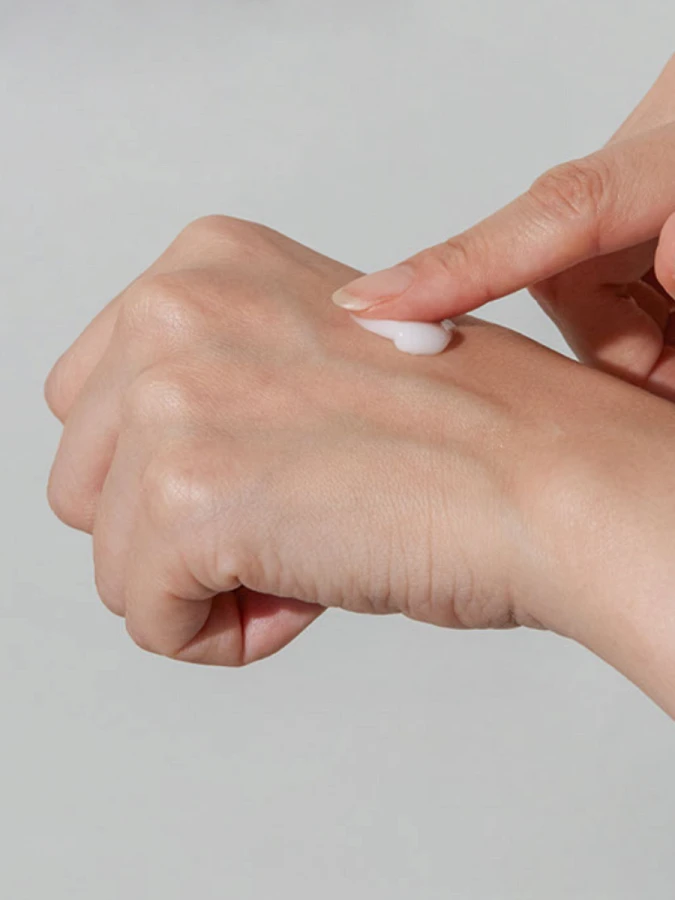 Заживляющий бальзам с экстрактом центеллы Papa Recipe Madecare Ointment